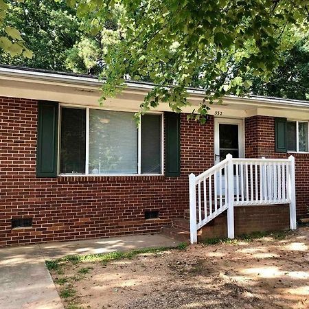 *Welcoming Cary Townhome*King Bed*Long Term Stays* Exterior photo