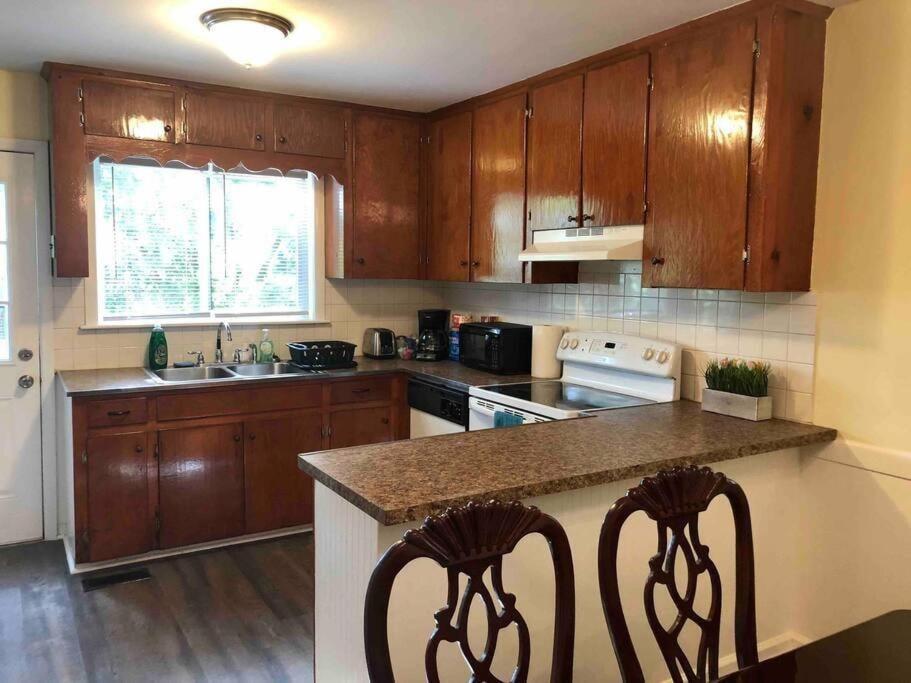 *Welcoming Cary Townhome*King Bed*Long Term Stays* Exterior photo