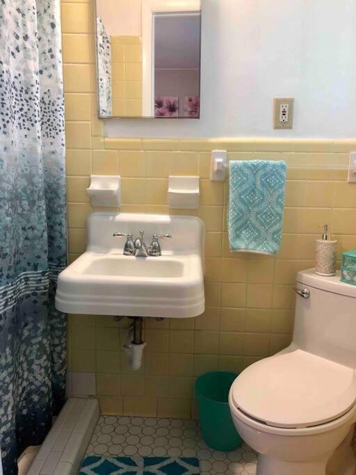 *Welcoming Cary Townhome*King Bed*Long Term Stays* Exterior photo